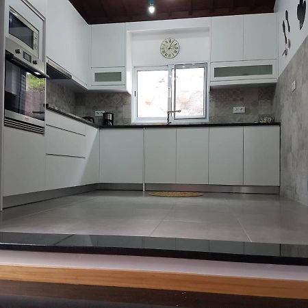 Join Our Relaxed House Near The Beach - Mosteiros Mosteiros  Exterior foto