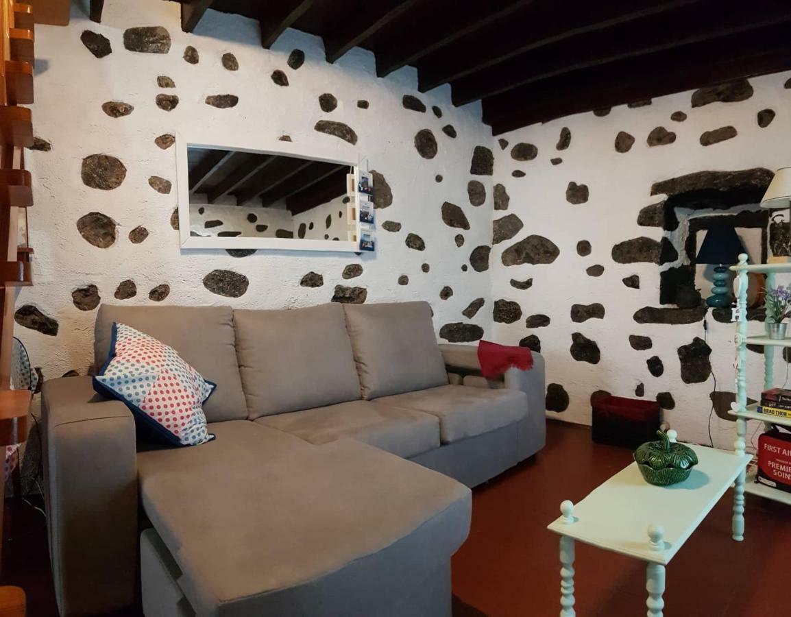 Join Our Relaxed House Near The Beach - Mosteiros Mosteiros  Exterior foto