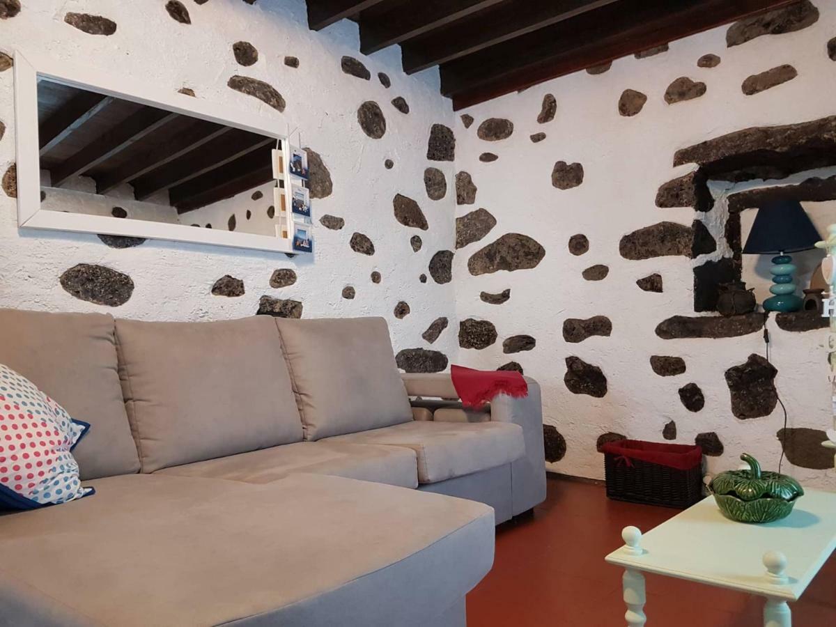 Join Our Relaxed House Near The Beach - Mosteiros Mosteiros  Exterior foto